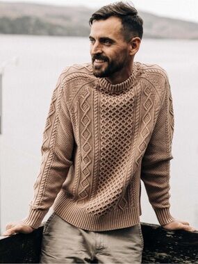 Taylor Stitch The Orr Sweater in Dried Acorn